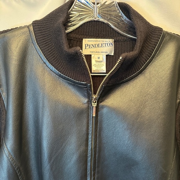 Vintage Pendleton Women’s Size M Leather Merino Wool Knit Jacket Black Zip Front - Picture 2 of 10